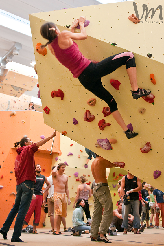 vertigo, open, lezecke, centrum, boulder, bouldering, umela, stena, boulder, pretek